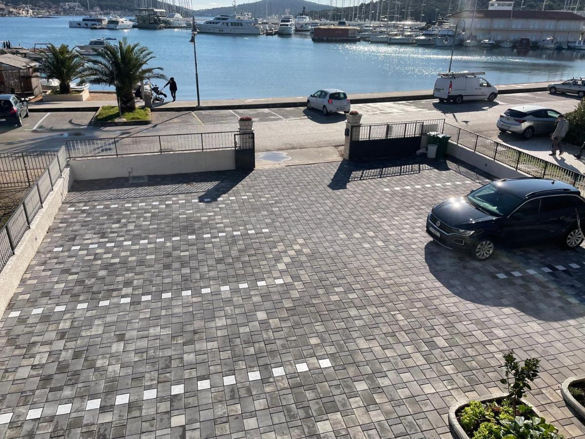 Apartments Silver Beauty Rogoznica  Bagian luar foto