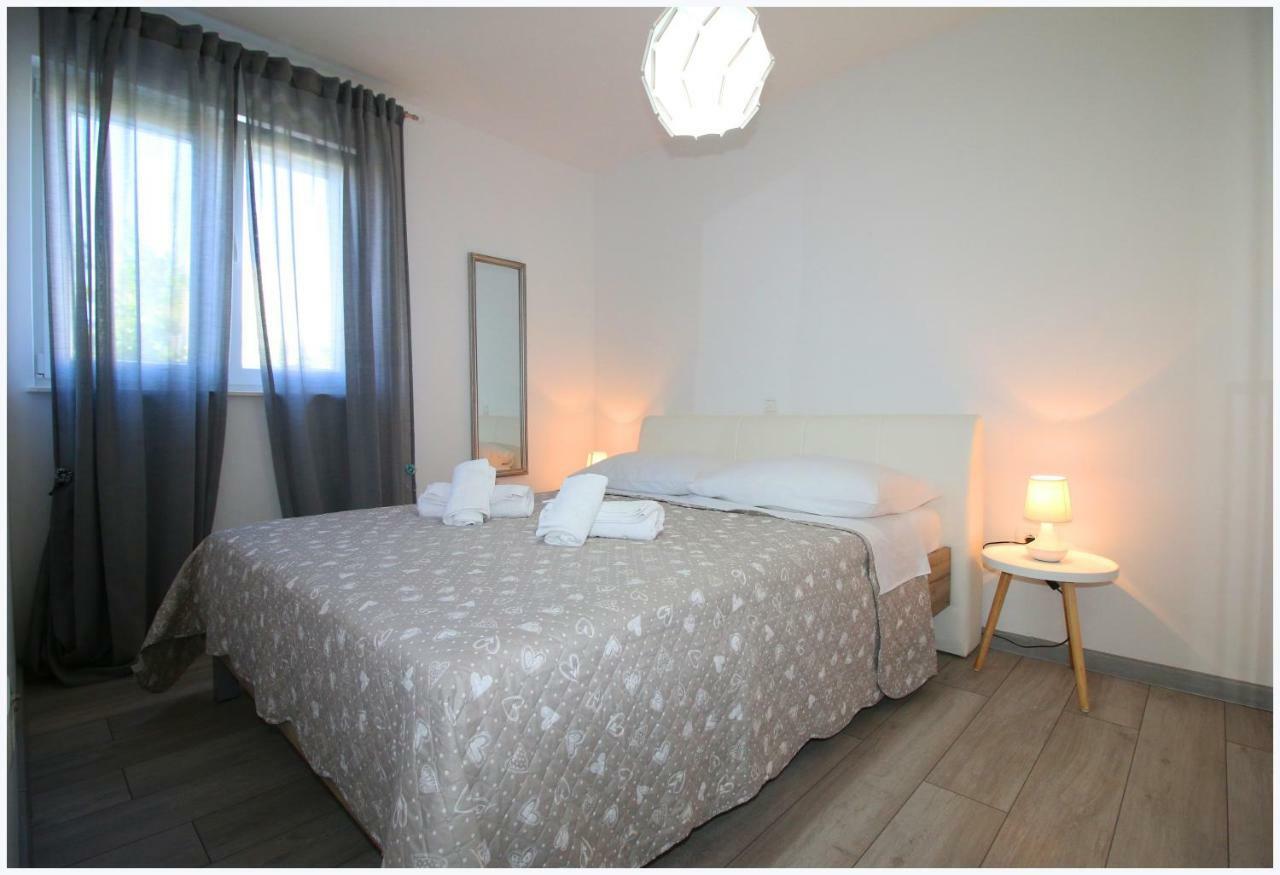 Apartments Silver Beauty Rogoznica  Bagian luar foto