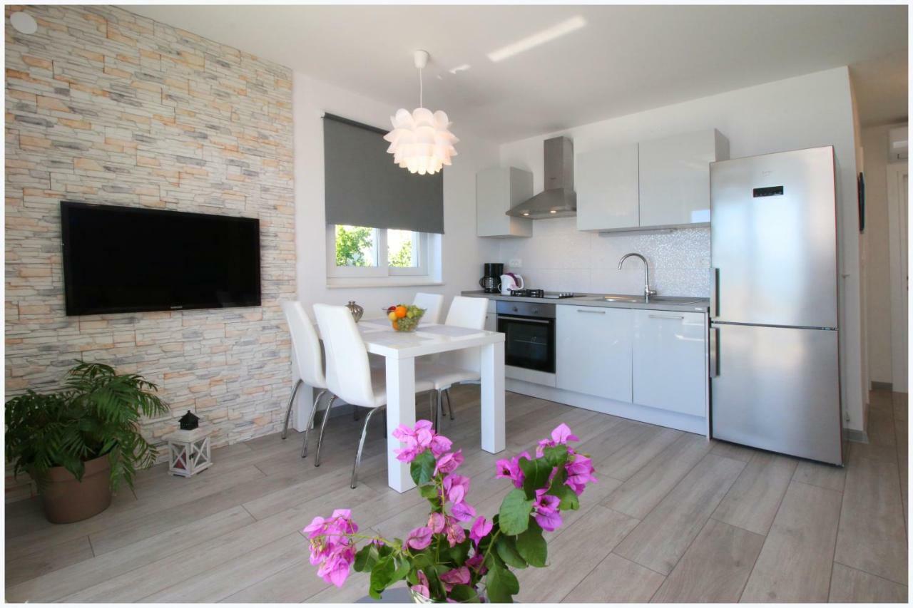 Apartments Silver Beauty Rogoznica  Bagian luar foto