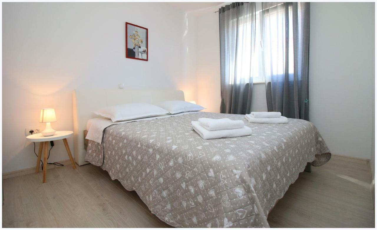 Apartments Silver Beauty Rogoznica  Bagian luar foto
