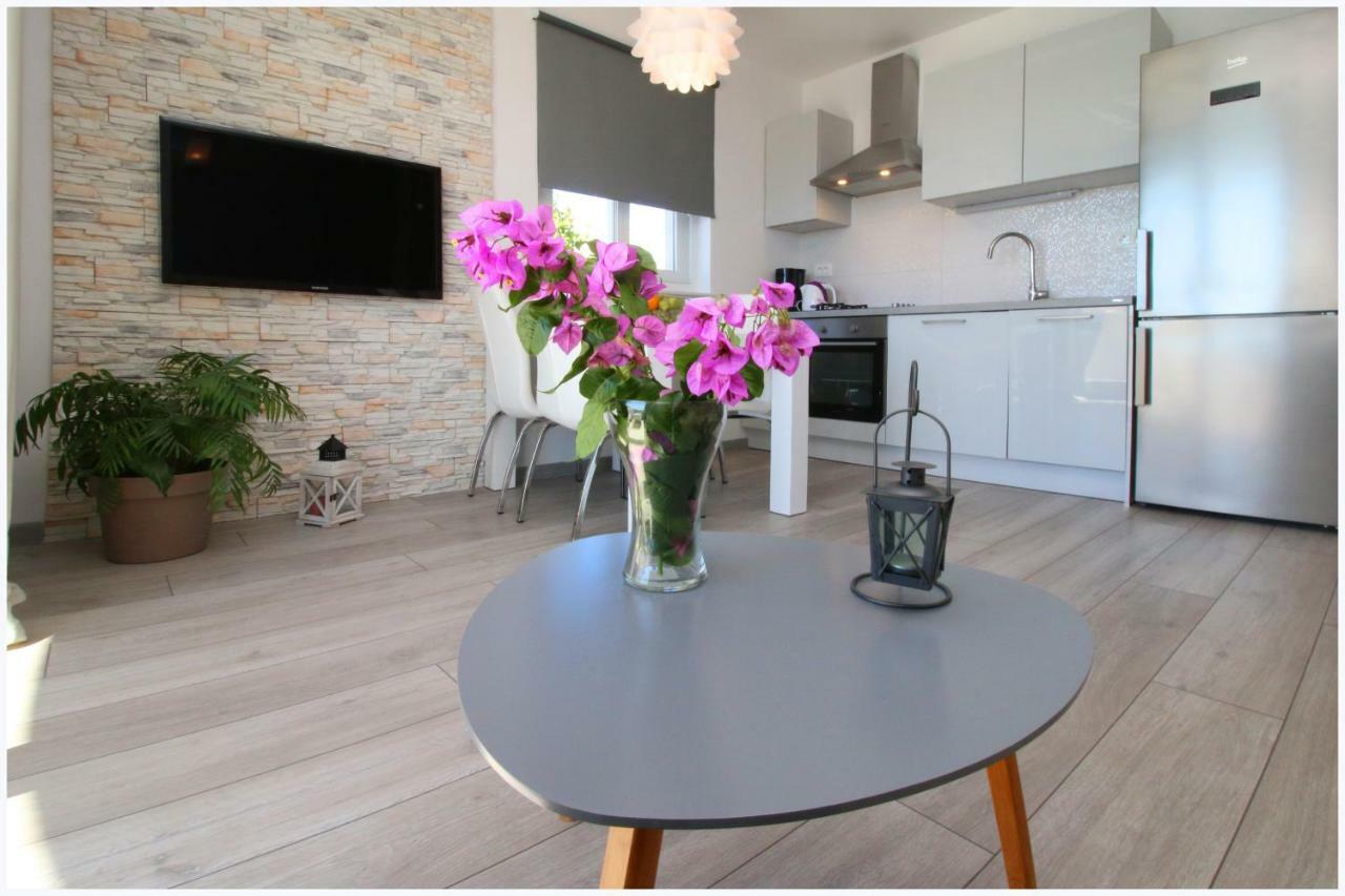 Apartments Silver Beauty Rogoznica  Bagian luar foto