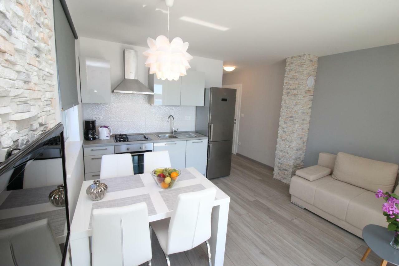 Apartments Silver Beauty Rogoznica  Bagian luar foto